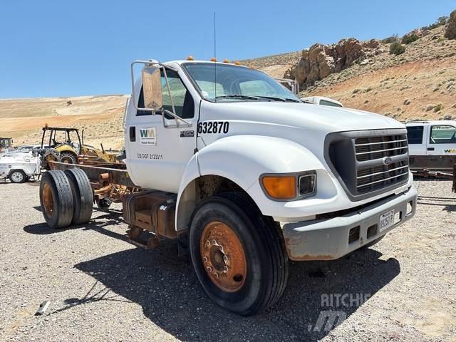 Ford F-650 Vezetőfülke és belső tartozékok