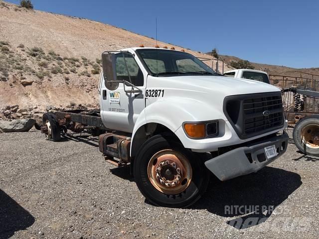 Ford F-650 Vezetőfülke és belső tartozékok