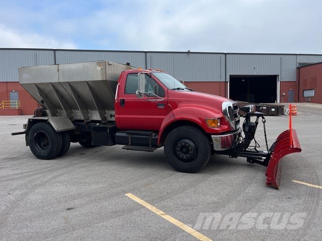 Ford F-650 Hóeltakarítók