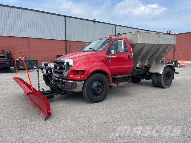Ford F-650 Hóeltakarítók