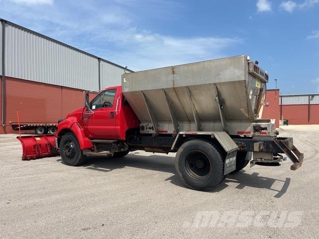 Ford F-650 Hóeltakarítók