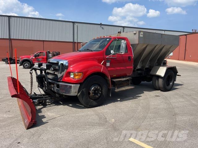 Ford F-650 Hóeltakarítók