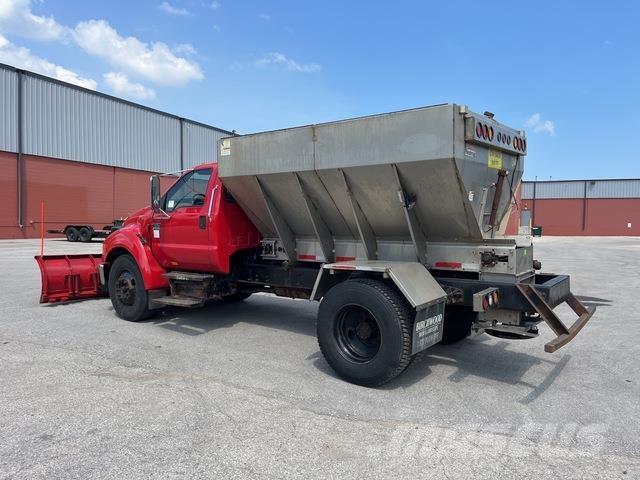 Ford F-650 Hóeltakarítók