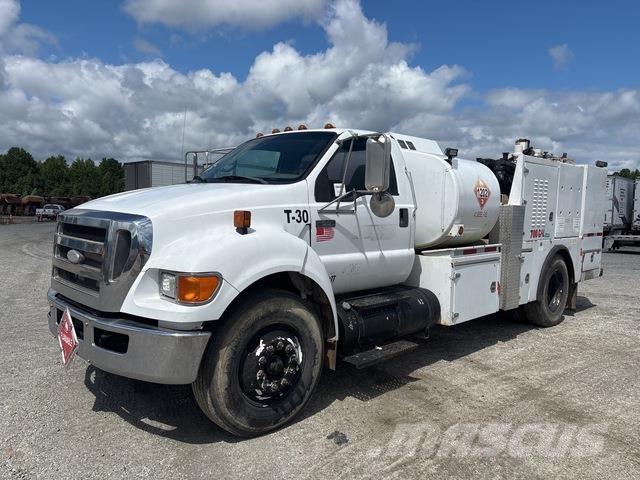 Ford F-650 Tartályos teherautók