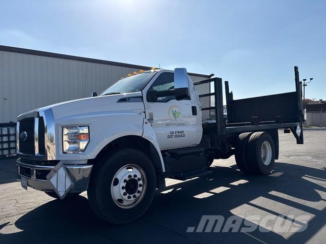 Ford F-650 Platós / Ponyvás teherautók