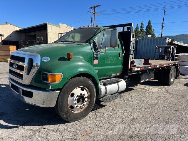 Ford F-650 Platós / Ponyvás teherautók