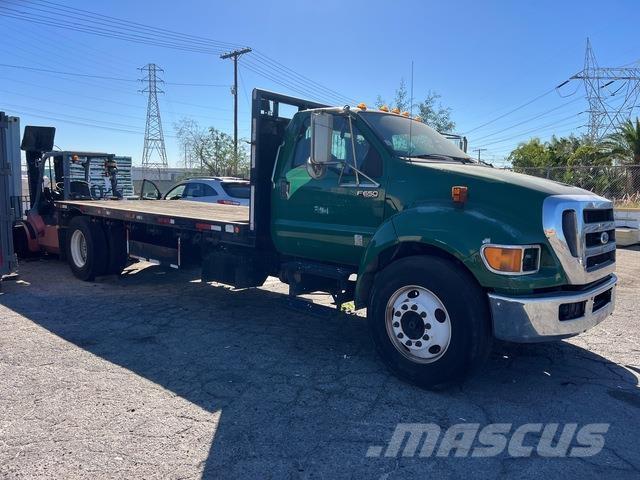Ford F-650 Platós / Ponyvás teherautók