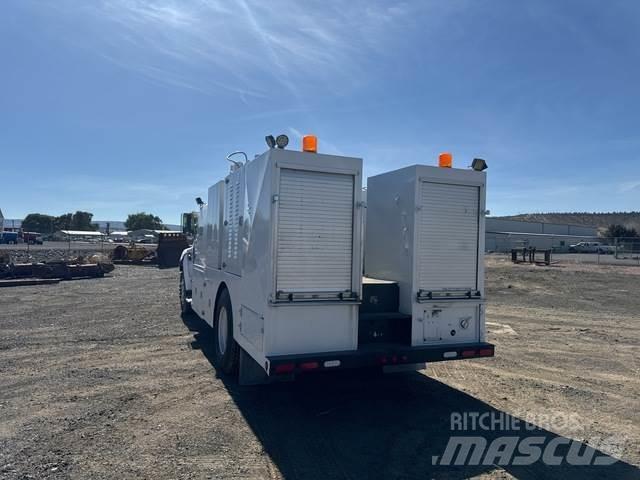 Ford F-750 Tartályos teherautók