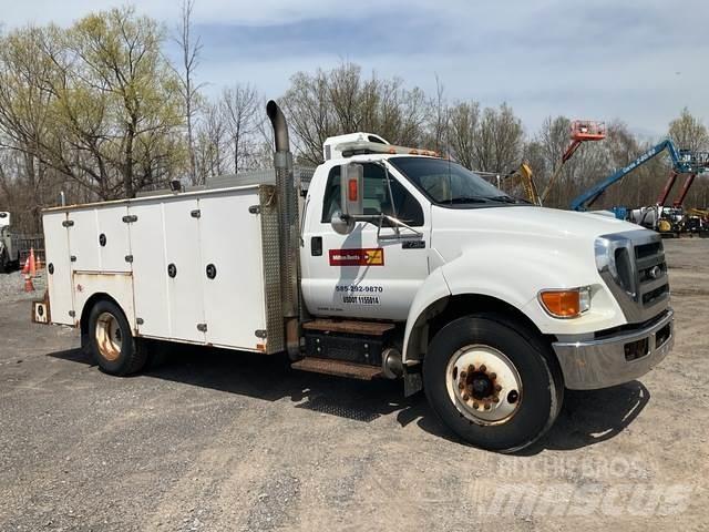 Ford F-750 Közúti karbantartó haszongépek