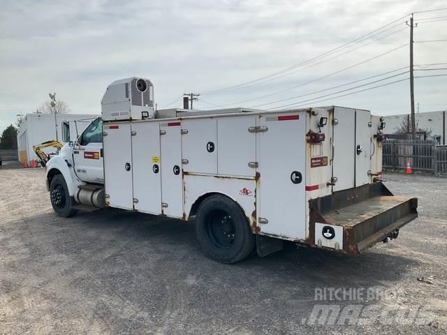 Ford F-750 Közúti karbantartó haszongépek