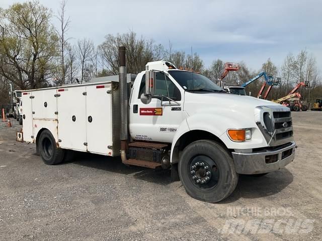 Ford F-750 Közúti karbantartó haszongépek