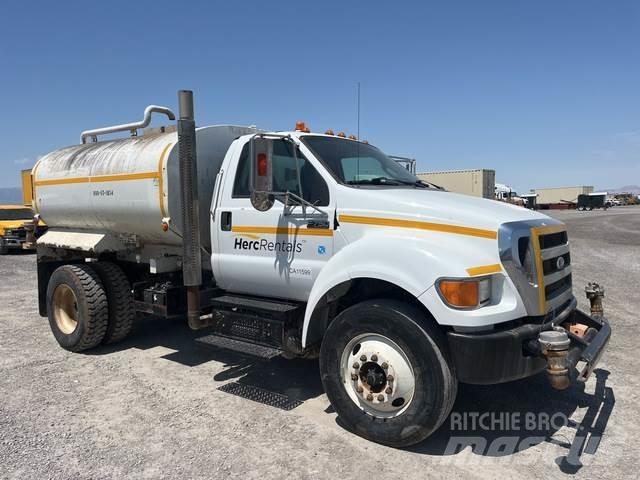 Ford F-750 Vízszállító teherautók