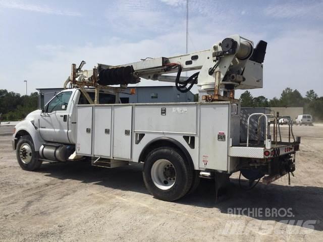 Ford F-750 Mobil fúró teherautók