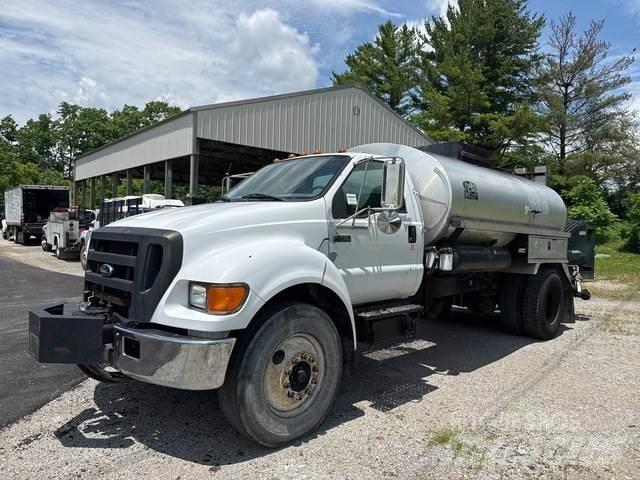 Ford F-750 Betonkeverők/Betonpumpák