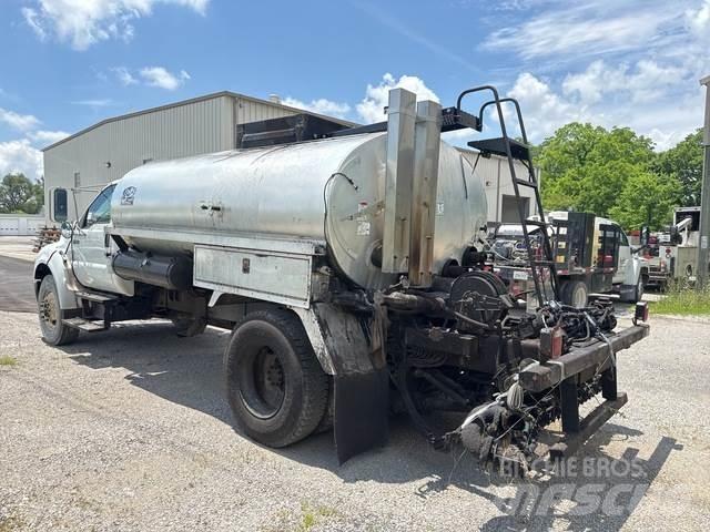 Ford F-750 Betonkeverők/Betonpumpák