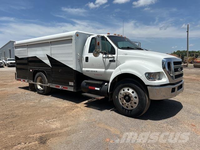 Ford F-750 Tartályos teherautók
