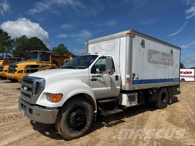 Ford F-750 Tartályos teherautók