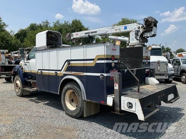 Ford F-750 Közúti karbantartó haszongépek