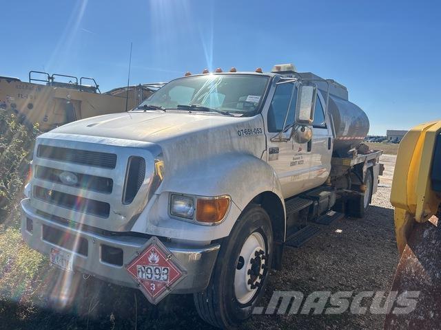 Ford F-750 Tartályos teherautók
