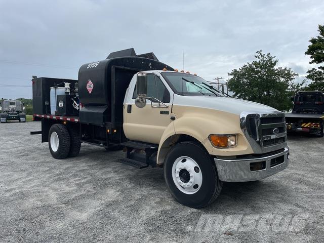 Ford F-750 Tartályos teherautók