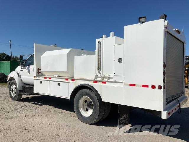 Ford F-750 Tartályos teherautók