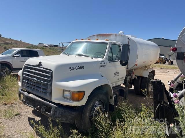 Ford F-800 Vízszállító teherautók