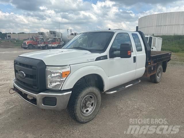 Ford F250 Platós / Ponyvás teherautók