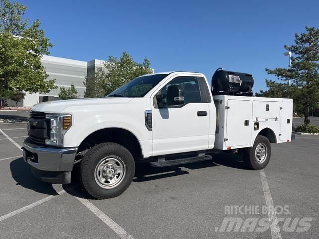 Ford F250 XL Közúti karbantartó haszongépek