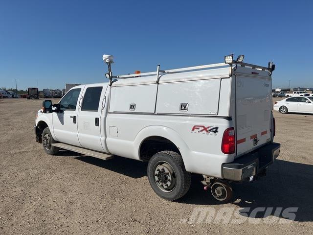 Ford F350 Kis teherszállító/Platós kocsi