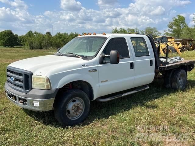 Ford F350 Platós / Ponyvás teherautók