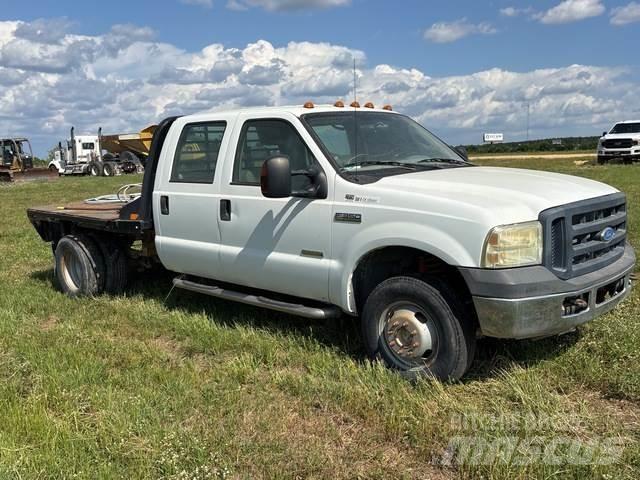 Ford F350 Platós / Ponyvás teherautók