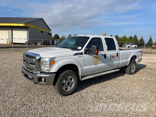 Ford F350 Kis teherszállító/Platós kocsi