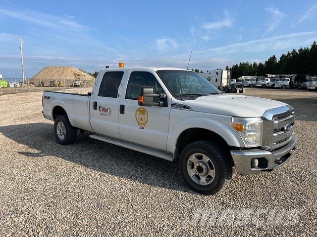 Ford F350 Kis teherszállító/Platós kocsi