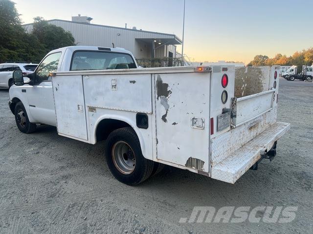 Ford F350 Kis teherszállító/Platós kocsi