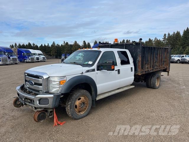 Ford F550 Platós / Ponyvás teherautók