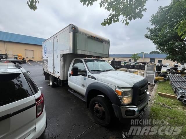 Ford F550 Dobozos teherautók