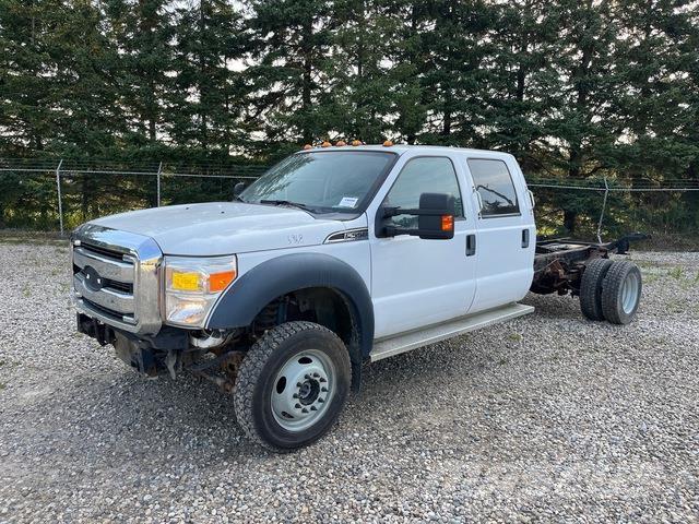 Ford F550 Vezetőfülke és belső tartozékok