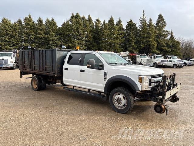 Ford F550 Platós / Ponyvás teherautók