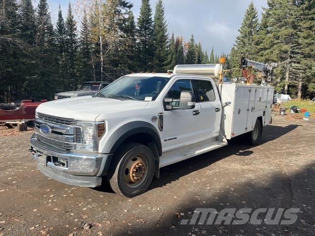 Ford F550 XLT Közúti karbantartó haszongépek