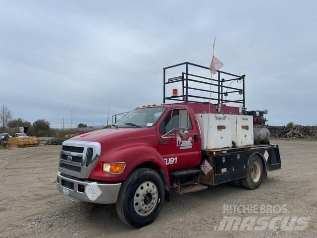 Ford F650 Tartályos teherautók