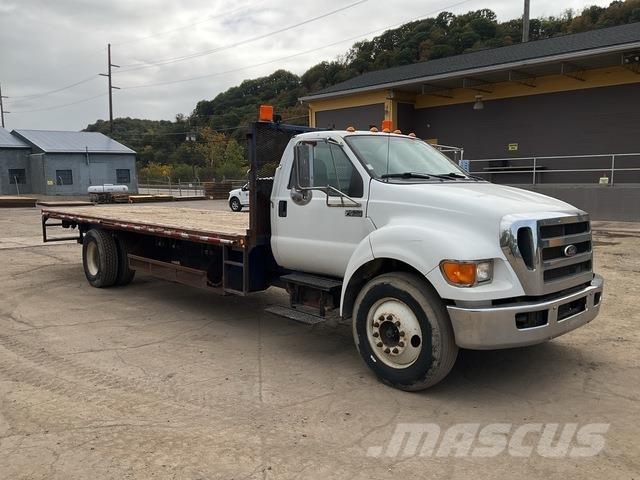 Ford F650 Platós / Ponyvás teherautók