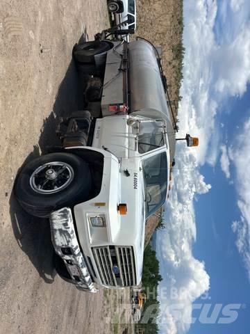 Ford F700 Betonkeverők/Betonpumpák