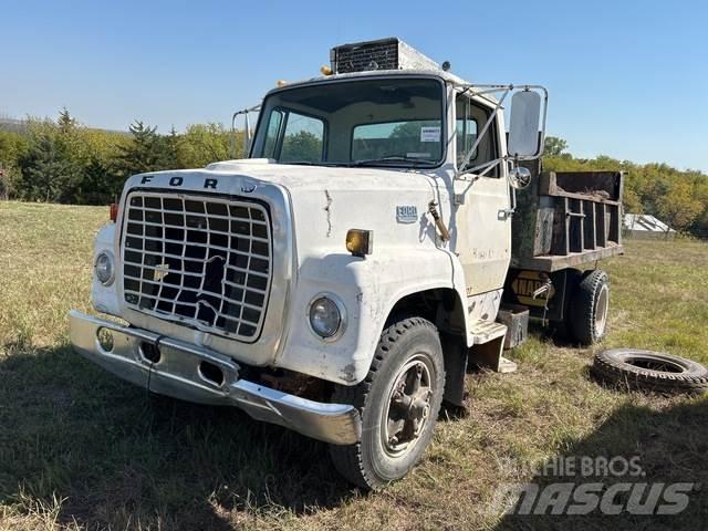 Ford F7000 Billenő teherautók