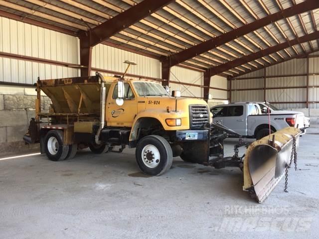Ford F800 Hóeltakarítók