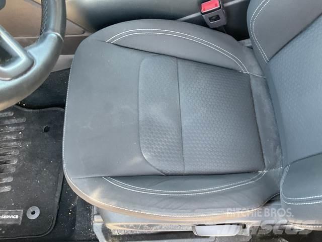 Ford Kuga Kistehergépjárművek