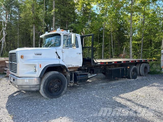 Ford L8000 Műszaki mentők