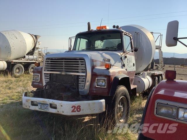 Ford L8000 Egyéb
