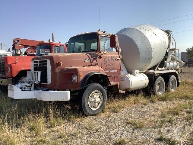Ford L8000 Egyéb