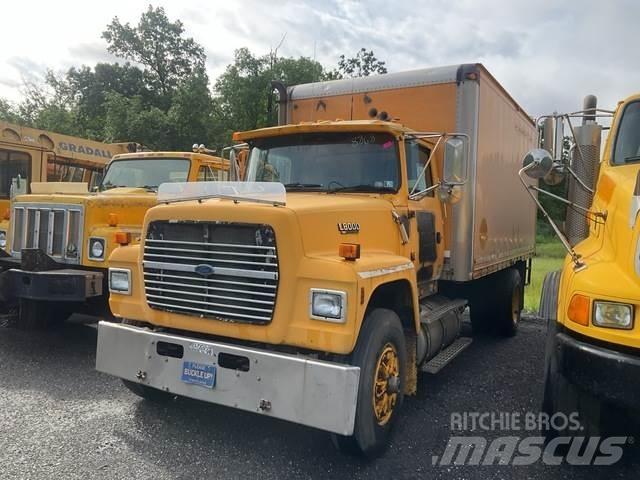 Ford L8000F Dobozos teherautók
