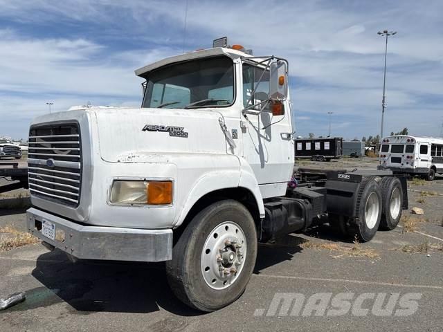 Ford L9000 Nyergesvontatók